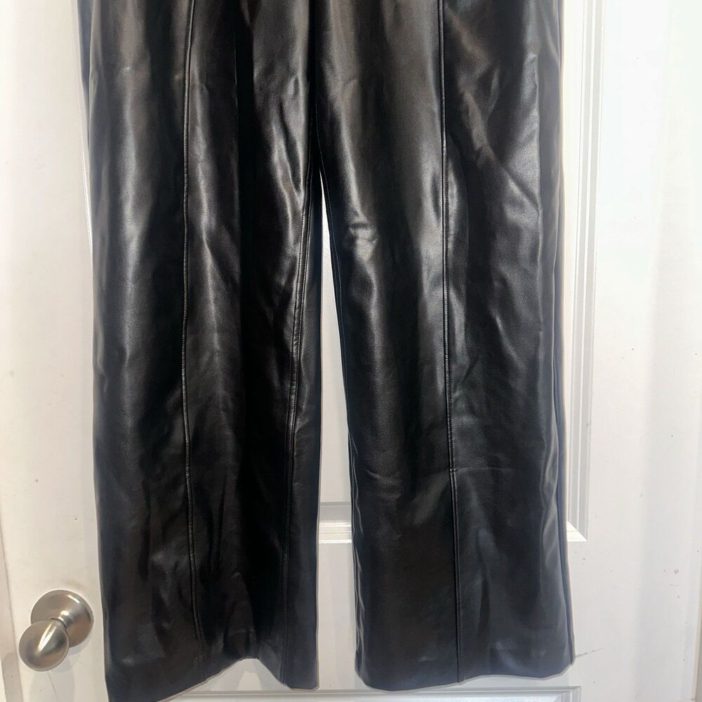 New Abercrombie and Fitch Size Medium Vegan Leather Womens Pants Black Straight - Picture 3 of 9